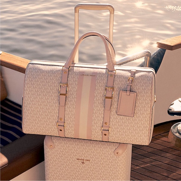 NWT Mk Light Pink Signature Logo Canvas Travel Bag - Picture 2 of 7